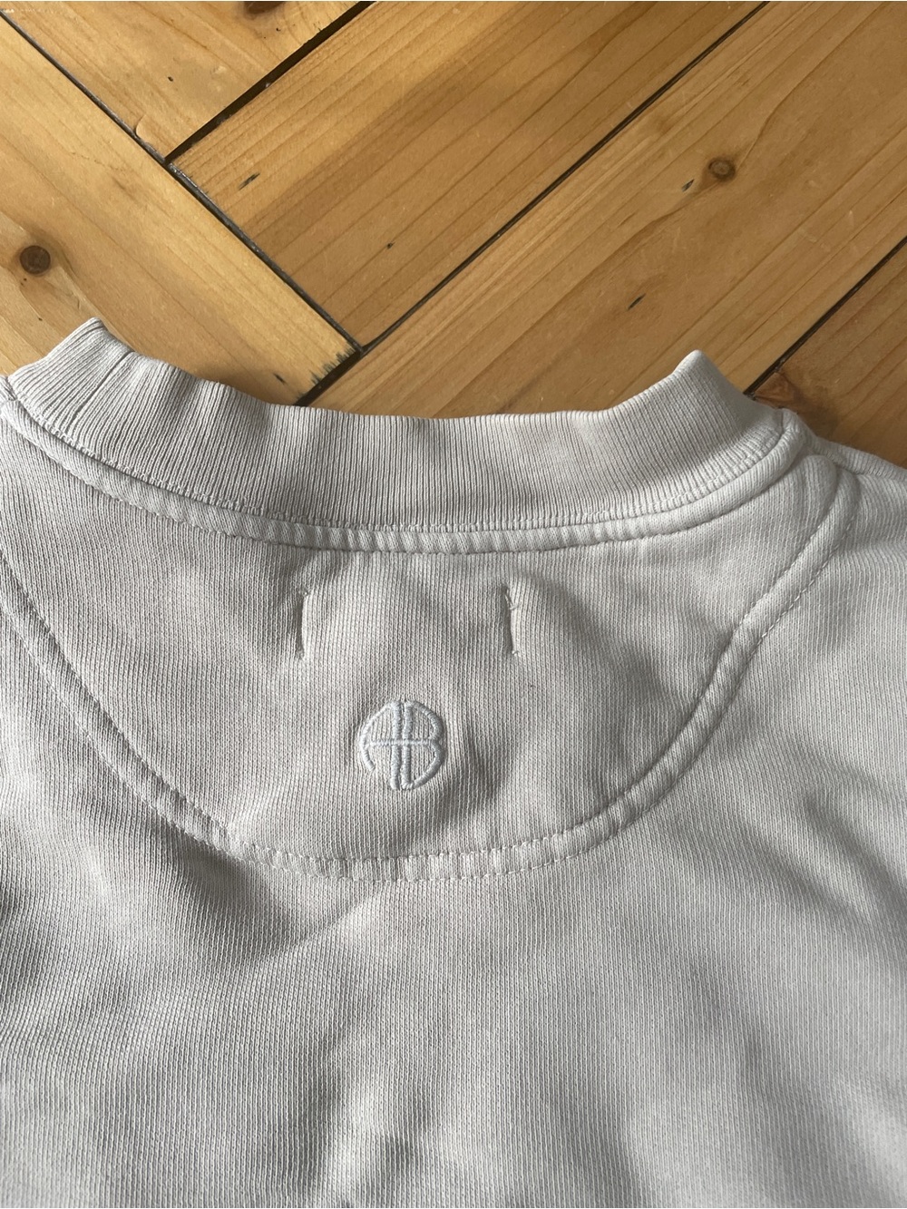 Anine Bing Cream Crewneck Sweatshirt with Tiger Graphic - Picture 5 of 8